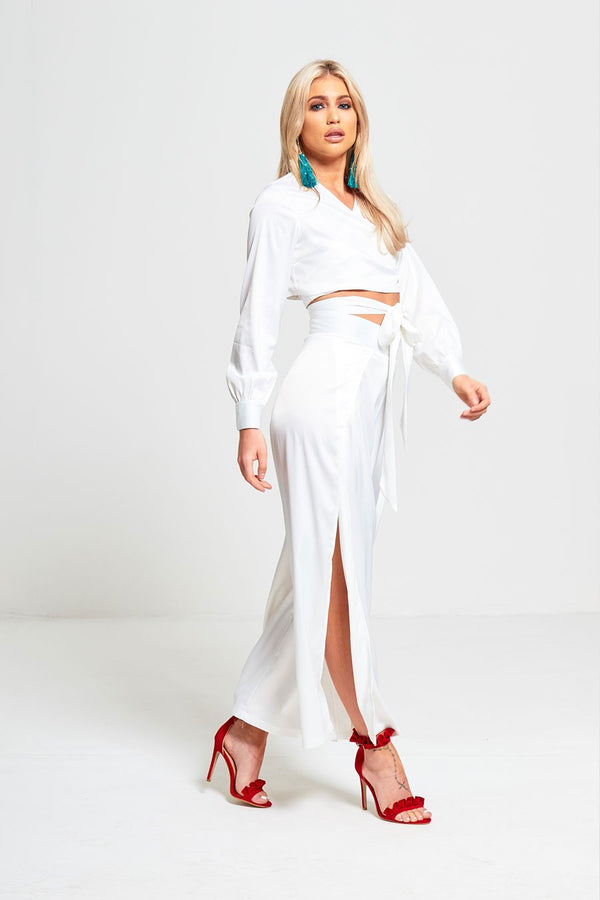 White Long Sleeves Cropped Top