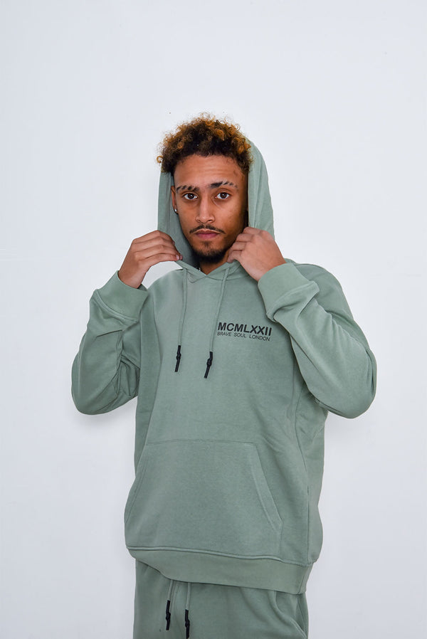 Men Printed Hoodie And Short Tracksuit