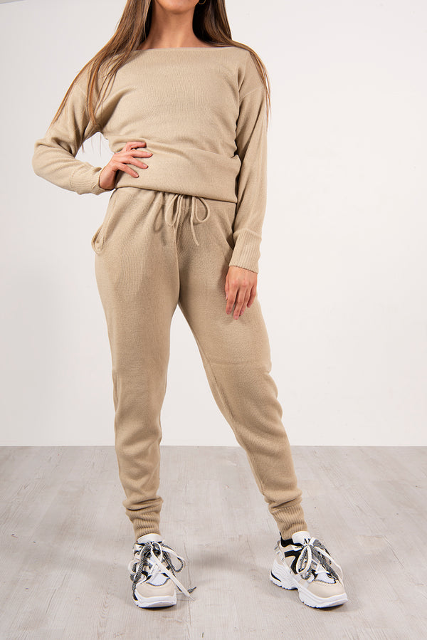 Beige loungewear knitted joggers and jumper set