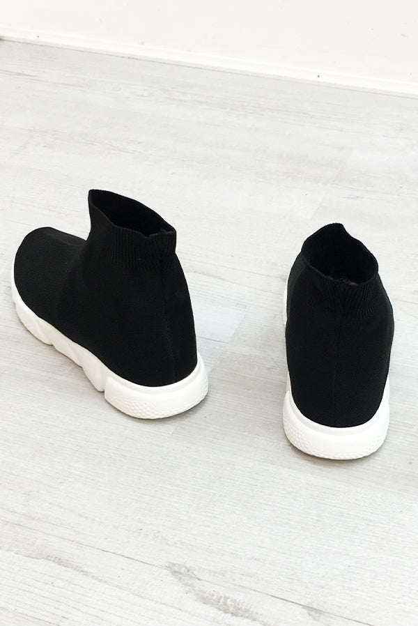 Mens Black Runner Sock Trainers